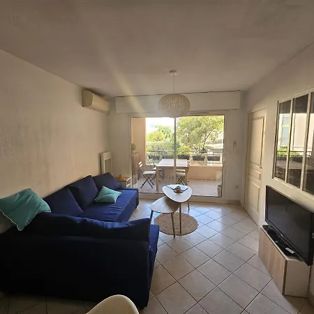 T2 Neuf Et Calme Au Coeur De Avec Terrasse Et Box Apartament